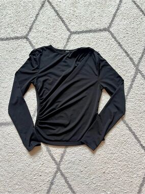 Women's Black Long-Sleeve Ruched Side Top